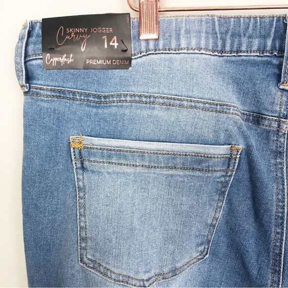 COPPERFLASH | NEW Pull-On Jogger Style Distressed Denim Jeans Women’s Size 14 - Picture 9 of 10